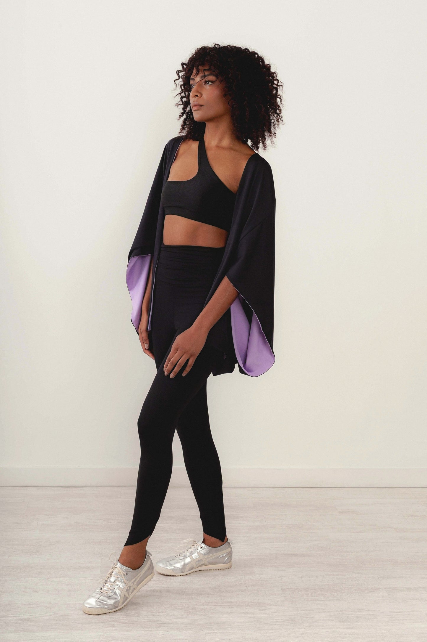 Aira Cape Black/Lilac