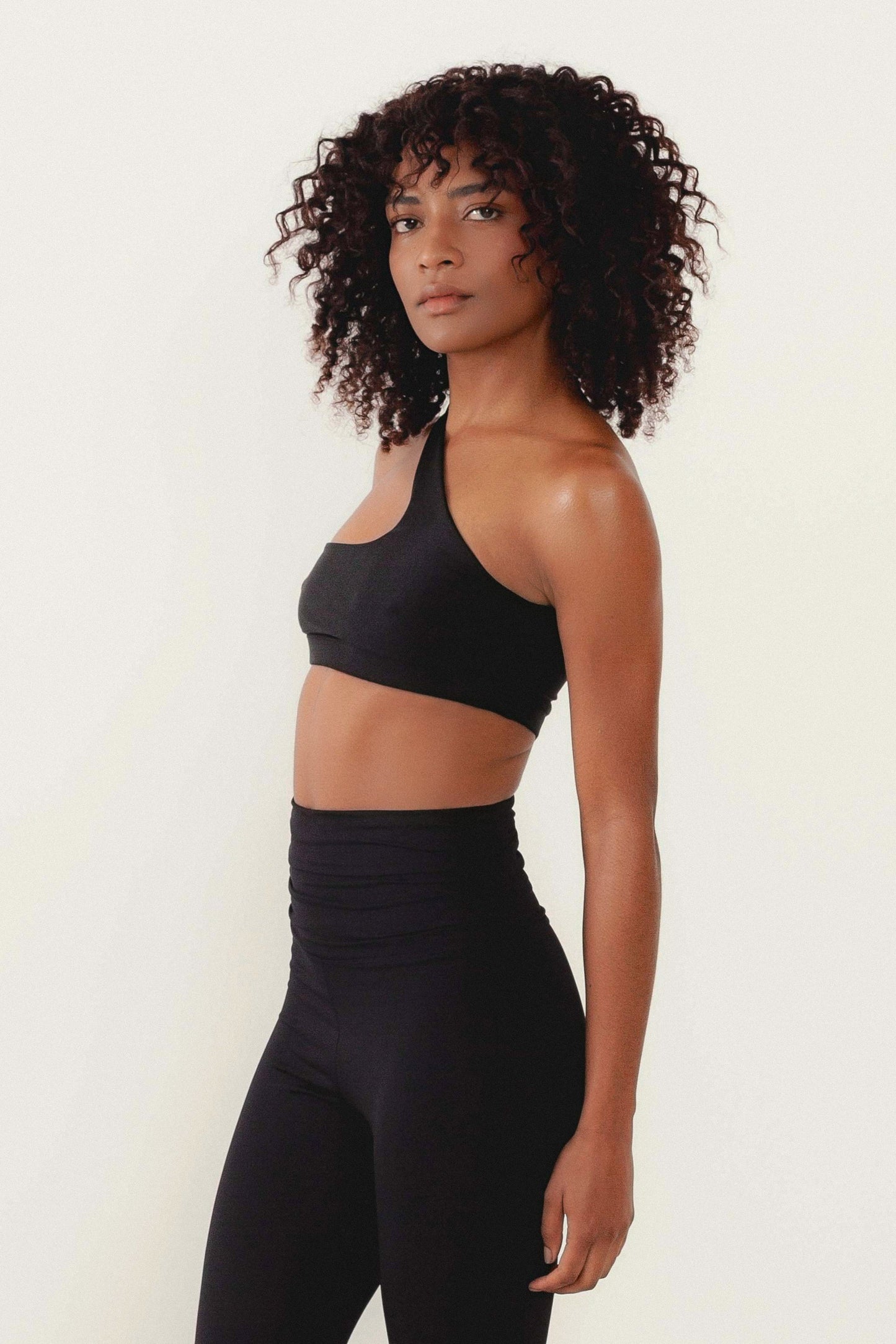 Black Asymmetric Top